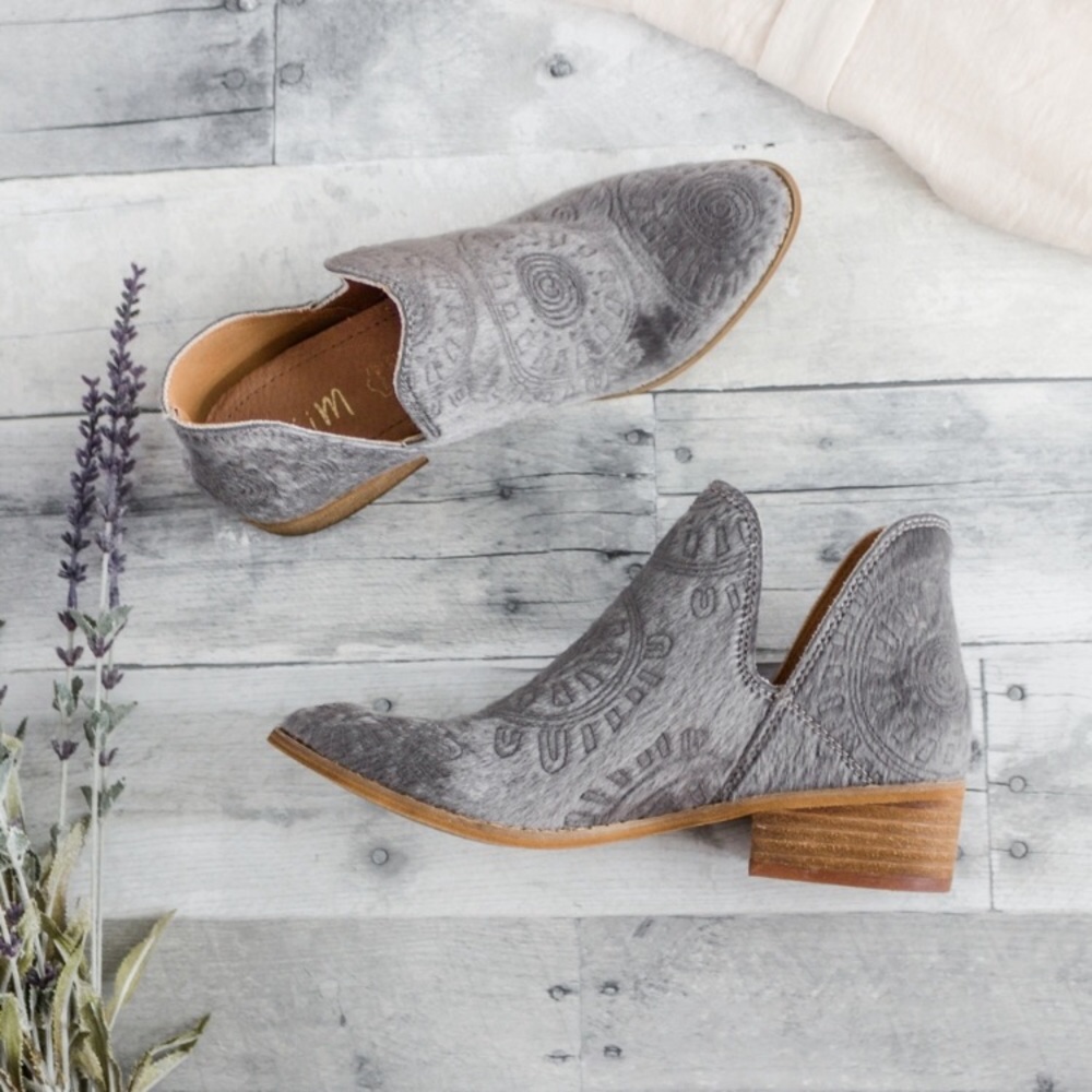 Mi. iM. “Ellen” Calf hide bootie